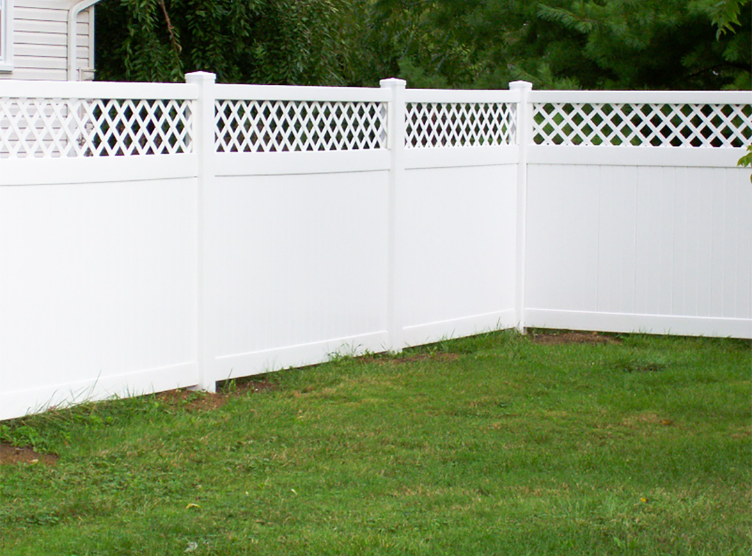 Privacy Fence with Lattice Top